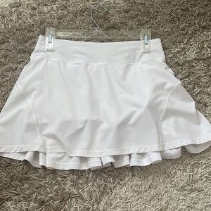 NWOT white Lululemon skirt